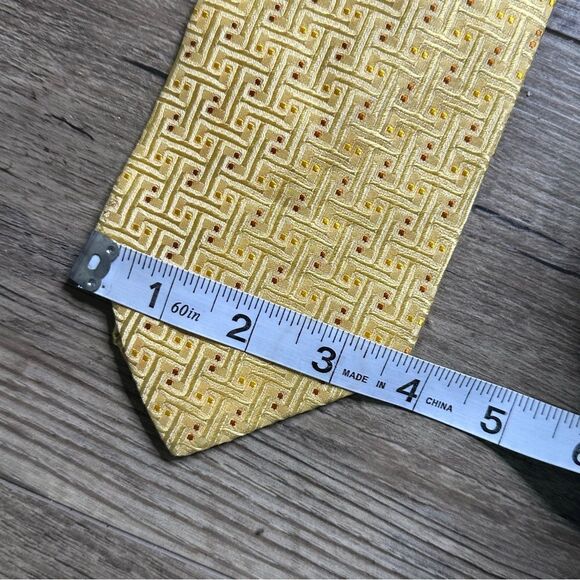 Dormeuil Yellow and Gold Patterned Silk Power Tie - Picture 6 of 12
